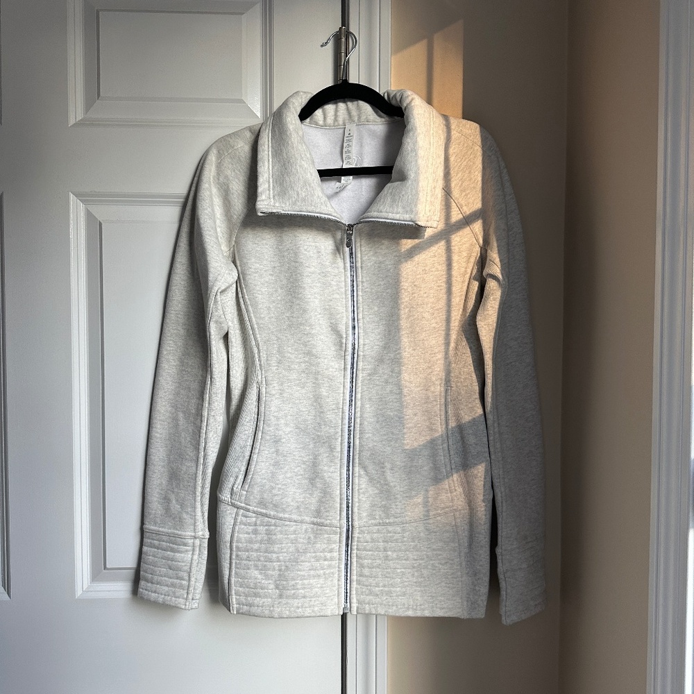 Lululemon Heathered Bone Zip-Up Hoodie – Size 8